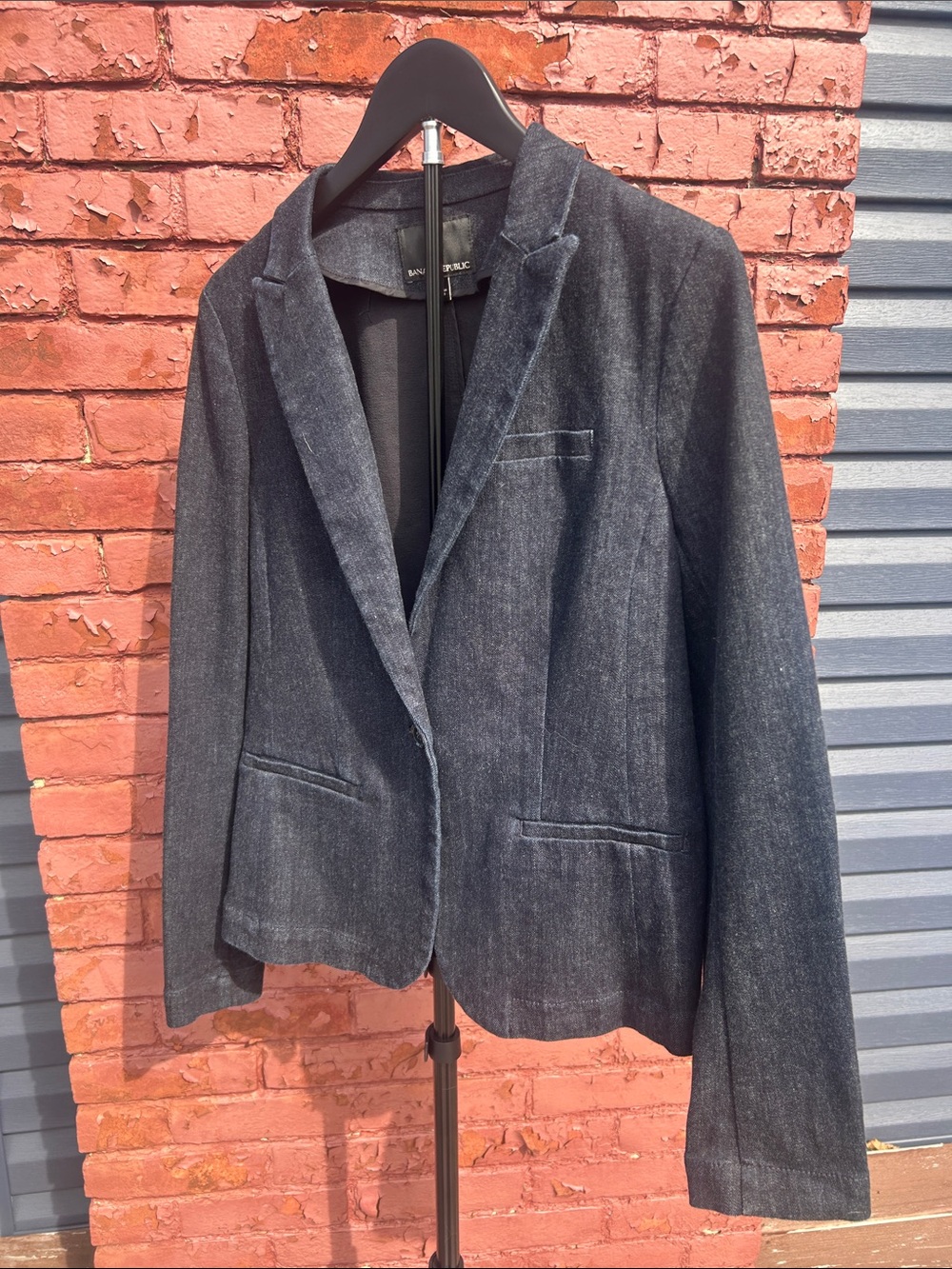 Banana Republic women’s Charcoal Gray Tailored Jacket